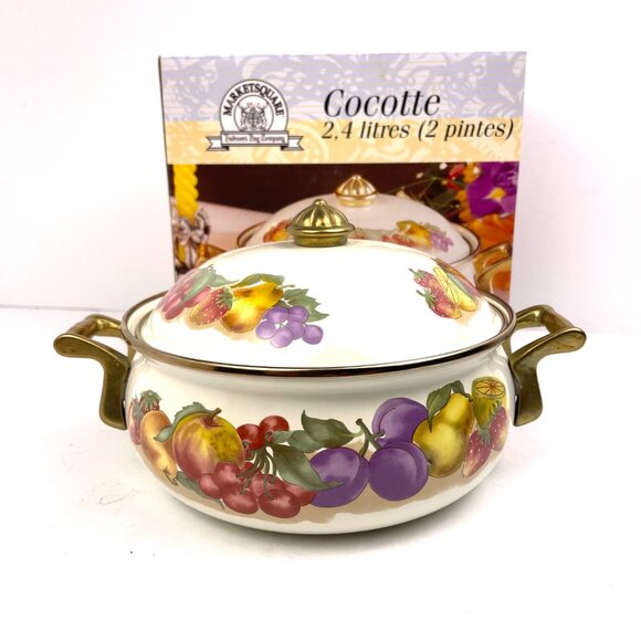 VTG MarketSquare Hudson’s Bay 2.4L Enamel Casserole with Brass Handles Taiwan - Picture 2 of 12